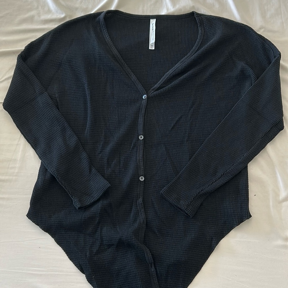 ARITZIA - waffle thermal lightweight sweater